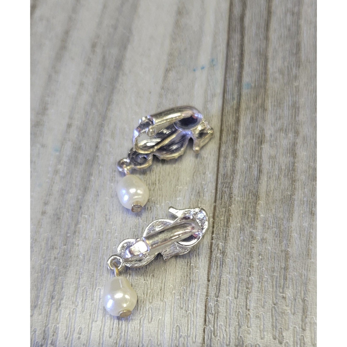 Seahorse clip on earrings with dangle pearl