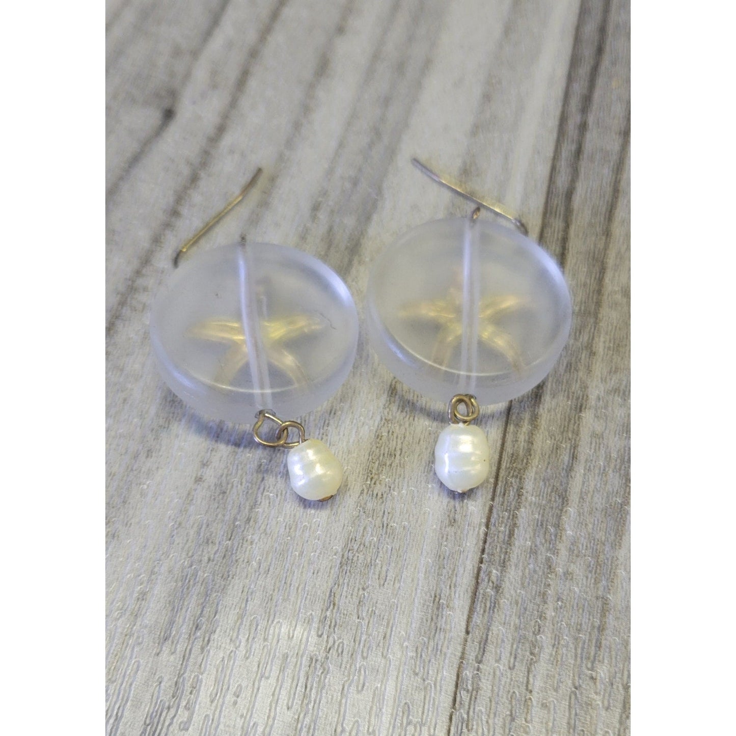 Starfish dangle earrings with cute pearl