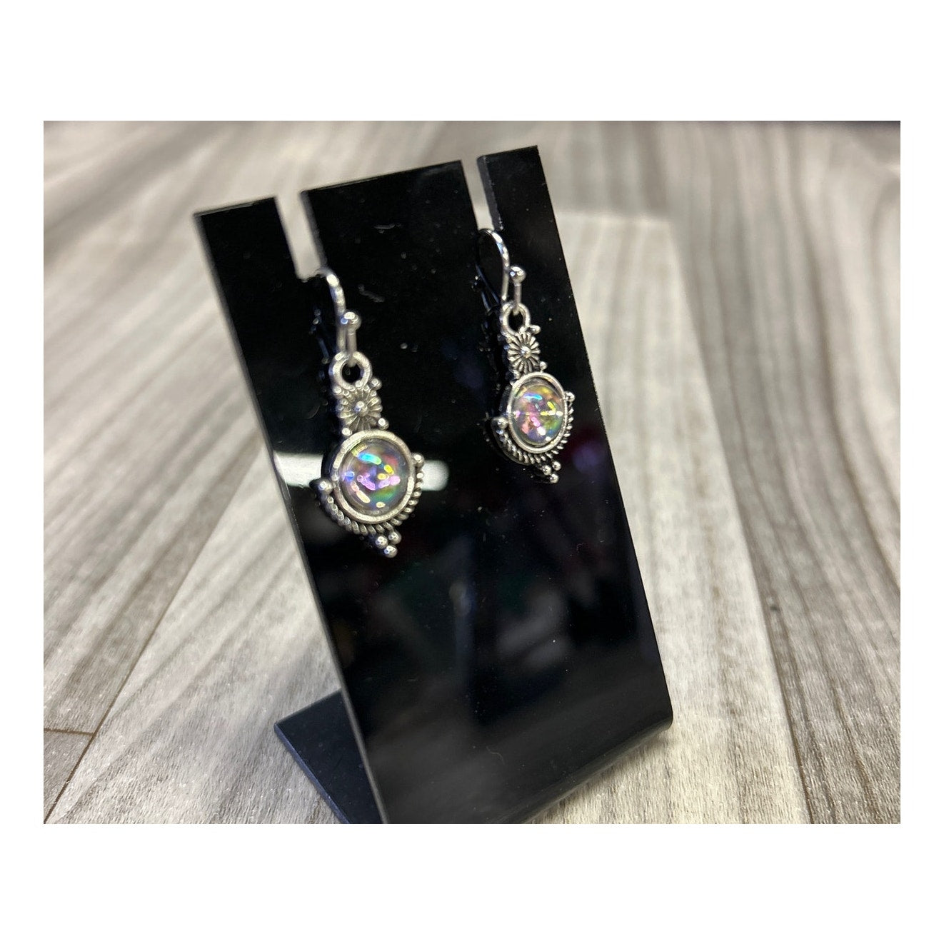 Silver Round stone drop earrings